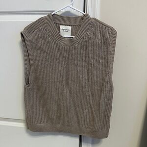 Abercrombie & Fitch Women’s Tan/Brown Crew Shell Sleeveless Sweater Vest